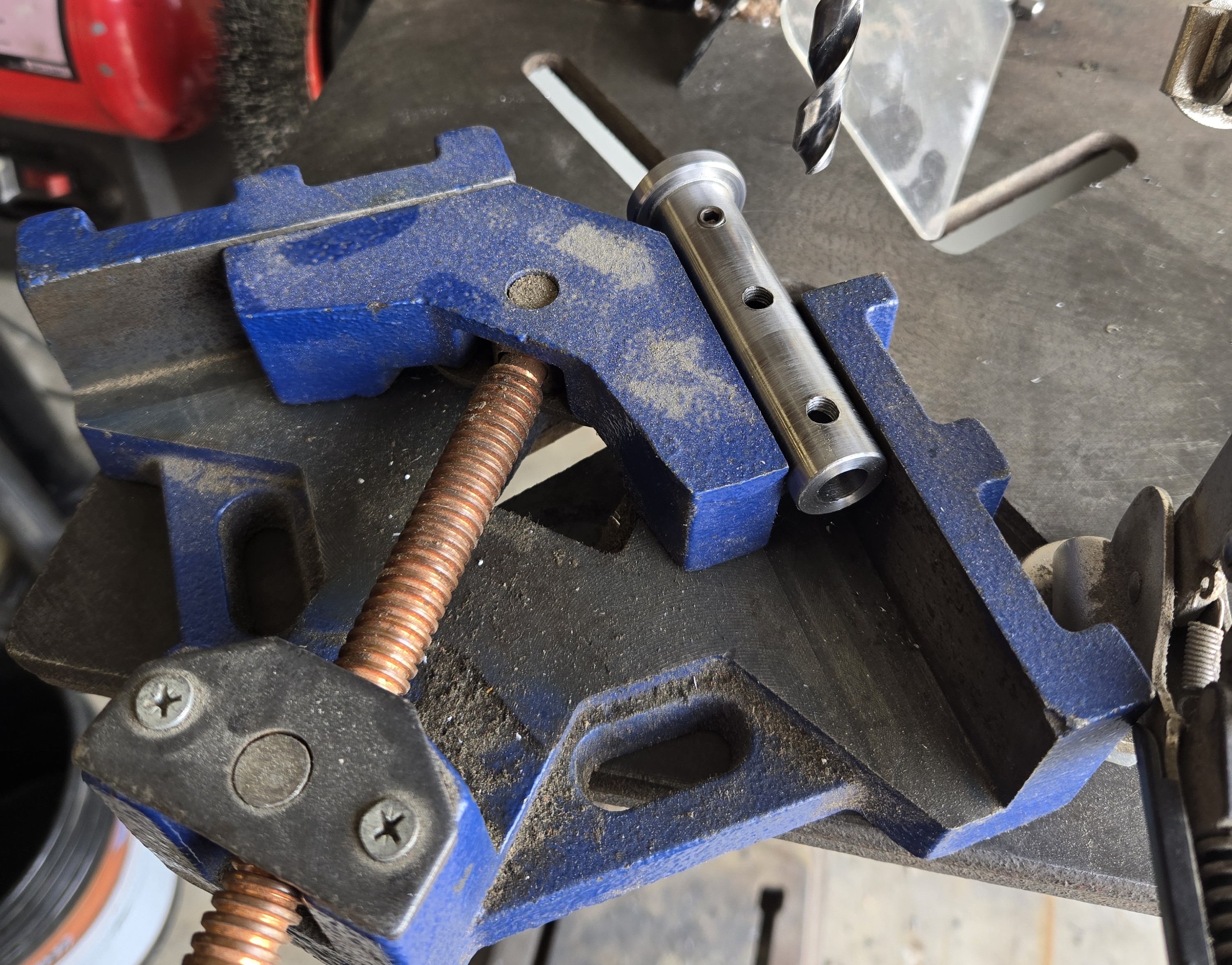 Adapter in Vise